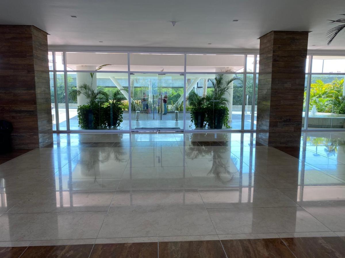 Hermoso Apartamento: Beachfront Comfort with Direct Access Cartagena Exterior photo