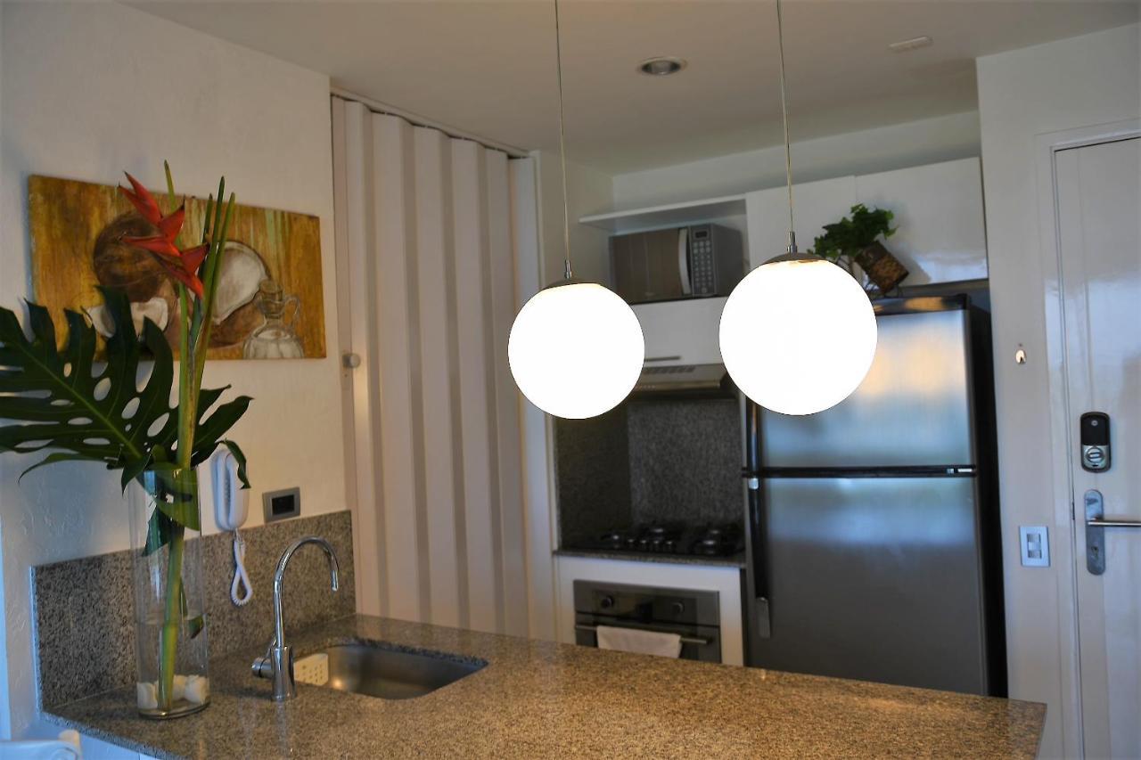 Hermoso Apartamento: Beachfront Comfort with Direct Access Cartagena Exterior photo