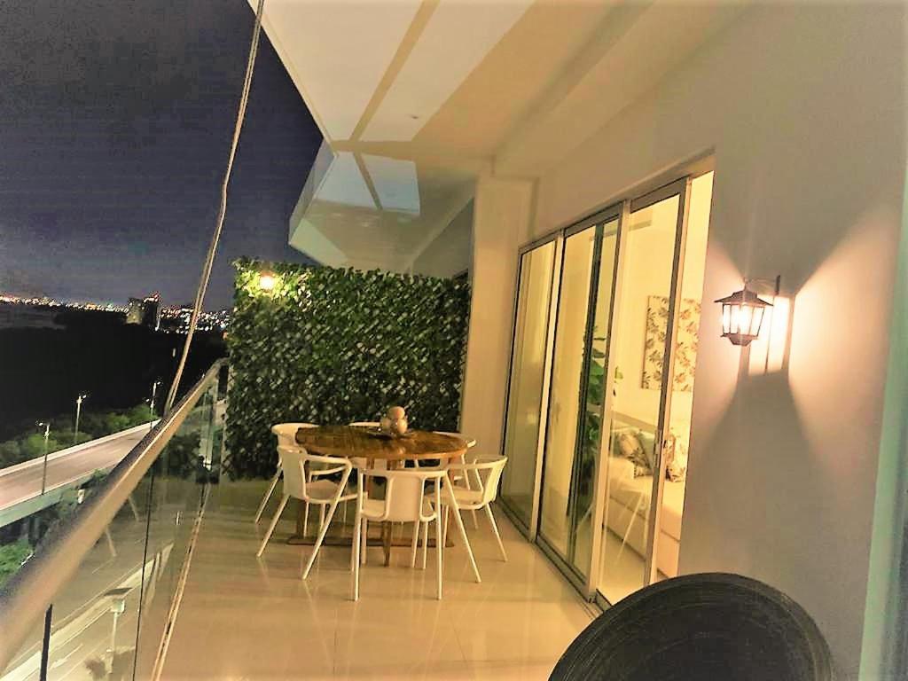 Hermoso Apartamento: Beachfront Comfort with Direct Access Cartagena Exterior photo