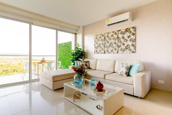 Hermoso Apartamento: Beachfront Comfort with Direct Access Cartagena Exterior photo