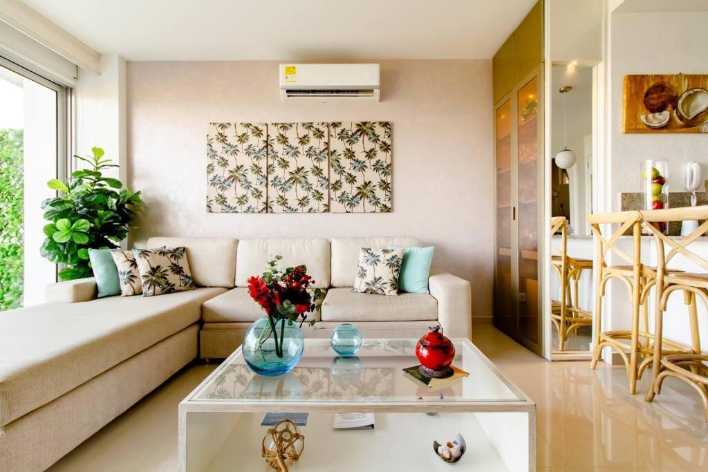 Hermoso Apartamento: Beachfront Comfort with Direct Access Cartagena Exterior photo