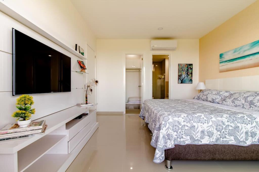 Hermoso Apartamento: Beachfront Comfort with Direct Access Cartagena Exterior photo