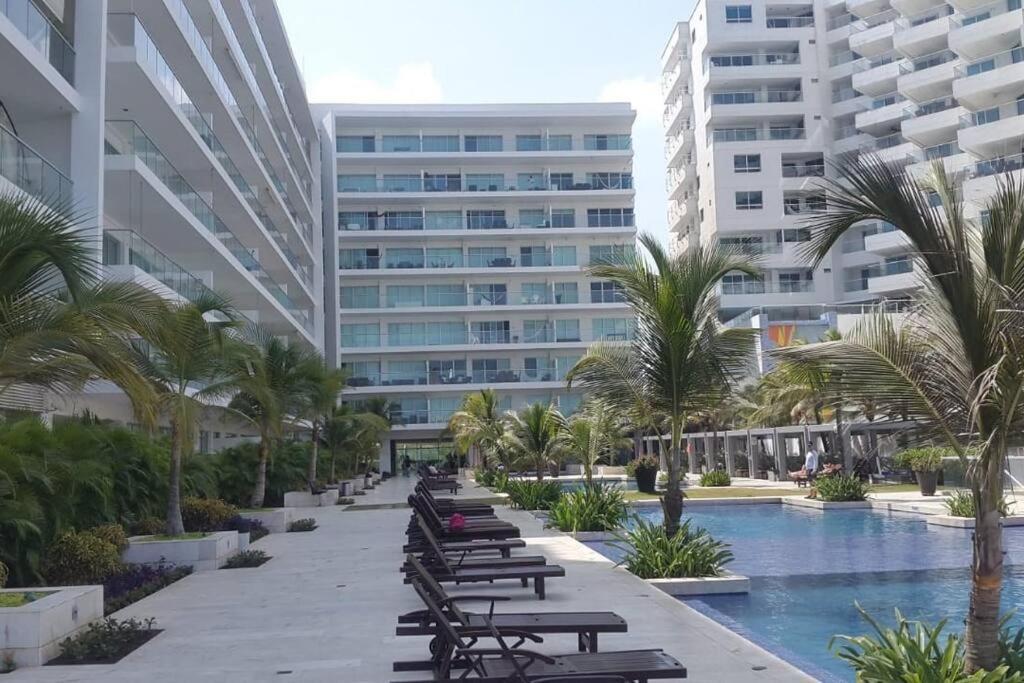 Hermoso Apartamento: Beachfront Comfort with Direct Access Cartagena Exterior photo